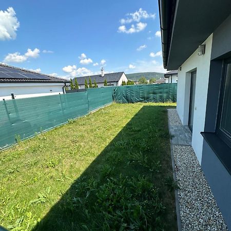 Royal House Trencin Villa Buitenkant foto